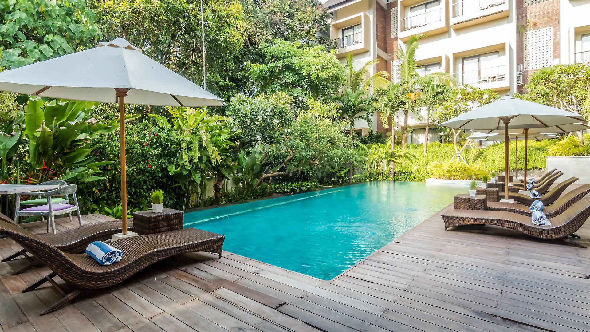 호텔 Zen Rooms Kerobokan Umalas 2 세미냑